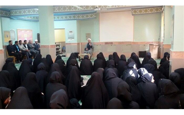 برپایی نشست تبیین معارف اسلامی در دبیرستان حضرت مریم جعفرآباد