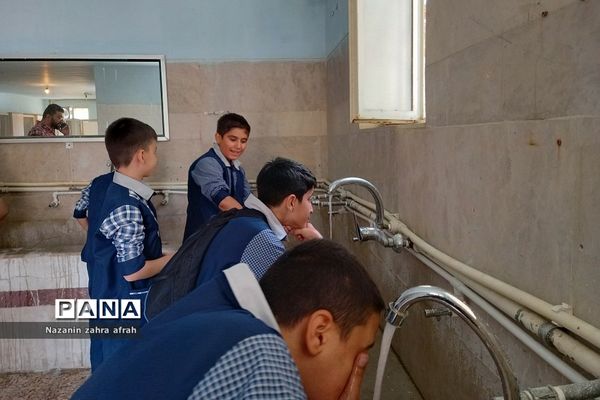 اجرای طر ح «نماز نور چشم » در دبستان ایمان رودهن