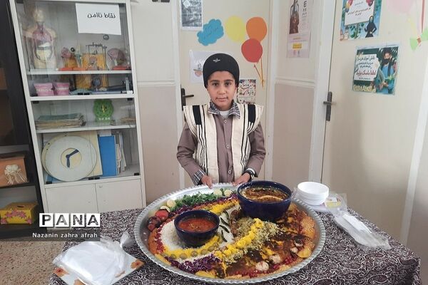 برگزاری جشنواره غذاهای سالم و سنتی در دبستان امام حسن مجتبی(ع) رودهن