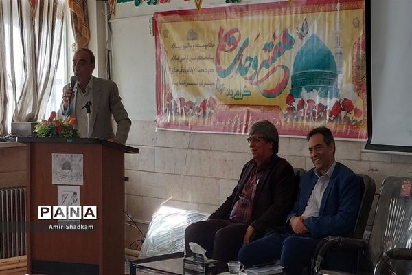 برگزاری مناظره دانش‌آموزی در مدرسه شهید‌بهشتی سمنان