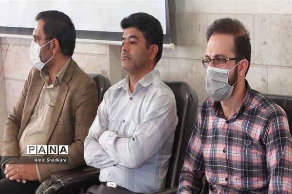 برگزاری مناظره دانش‌آموزی در مدرسه شهید‌بهشتی سمنان