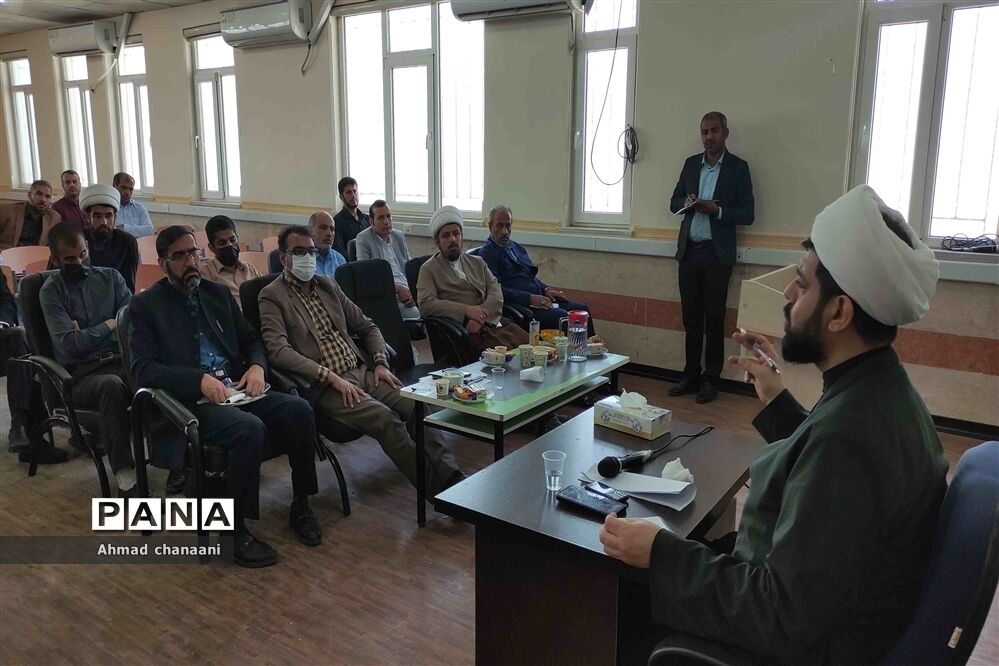 نشست هم اندیشی جهاد تبیین معاونان و مربیان پرورشی مدارس شهرستان کارون