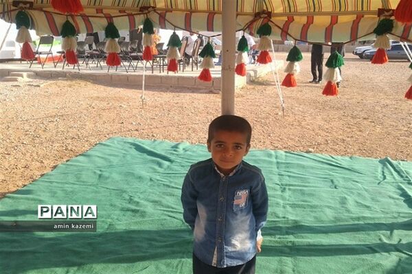 عضویت و ملبس شدن دانش‌آموزان عشایری به شال سازمان دانش‌آموزی