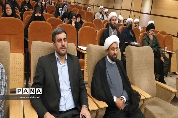 اولین همایش مدیران و مبلغان طرح امین مدارس منطقه 4