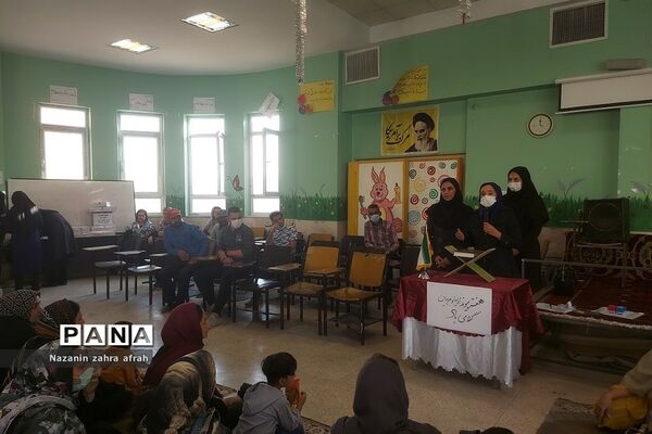 برگزاری جلسه انتخابات انجمن اولیا و مربیان در مدارس رودهن