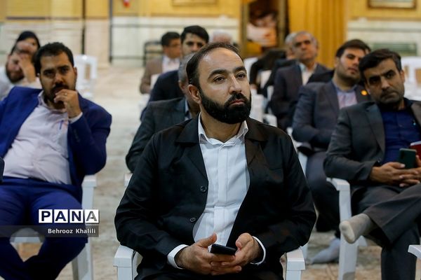 بازدید مدیران سازمان دانش‌آموزی استان‌ها از حسینیه اعظم زنجان