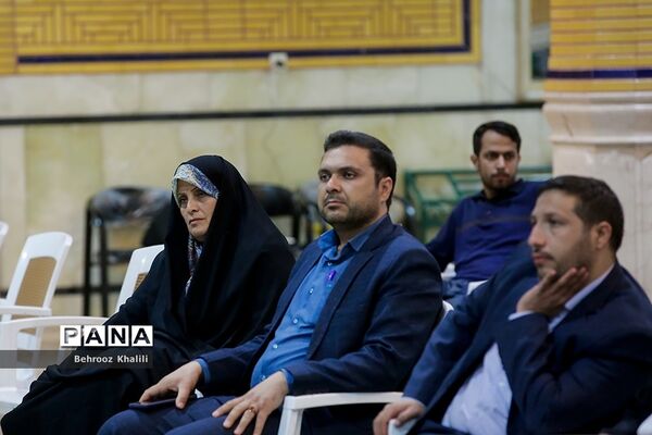 بازدید مدیران سازمان دانش‌آموزی استان‌ها از حسینیه اعظم زنجان