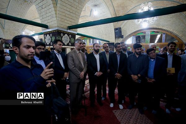 بازدید مدیران سازمان دانش‌آموزی استان‌ها از حسینیه اعظم زنجان