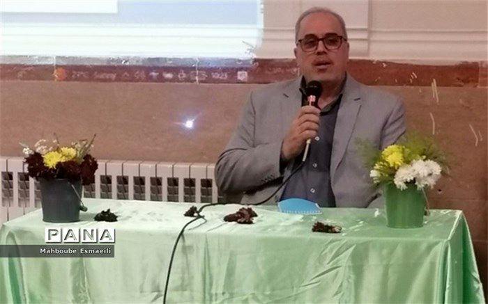 همکاری بین اولیا و مربیان‌ از پراهمیت‌ترین انواع ‌پیوندهاست