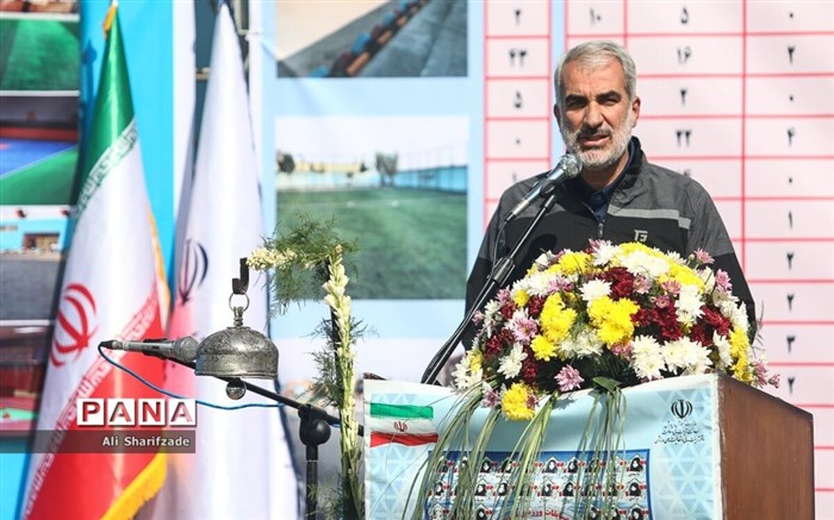 مسئولیت اجتماعی را باید بین دانش‌‌آموزان نهادینه کرد تا قهرمانان تبدیل به پهلوانان شوند