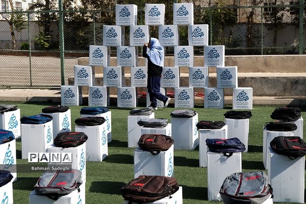 پویش «همه حاضر» در دبیرستان فرزانگان 8