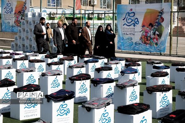 پویش «همه حاضر» در دبیرستان فرزانگان 8