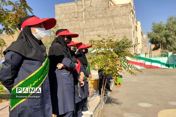 نواختن زنگ هفته تربیت‌بدنی در پاکدشت