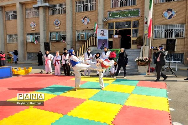 نواختن زنگ هفته تربیت‌بدنی در پاکدشت