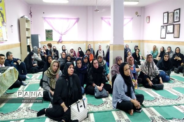 مجمع عمومی انتخابات انجمن اولیا و مربیان هنرستان شاهد بنت الهدی در قائمشهر