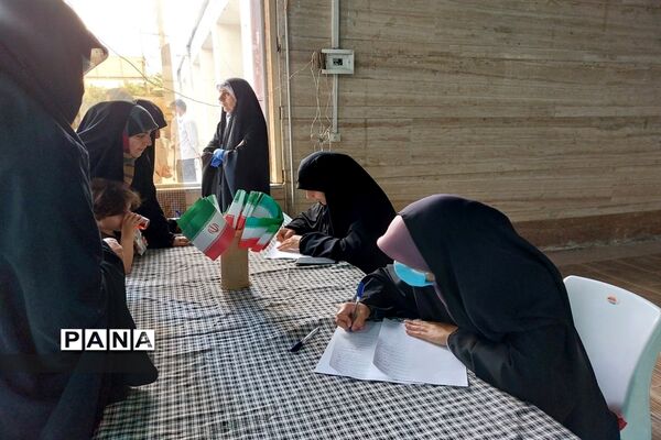 برپایی نشست بصیرتی قرارگاه جهاد تبیین در ملارد