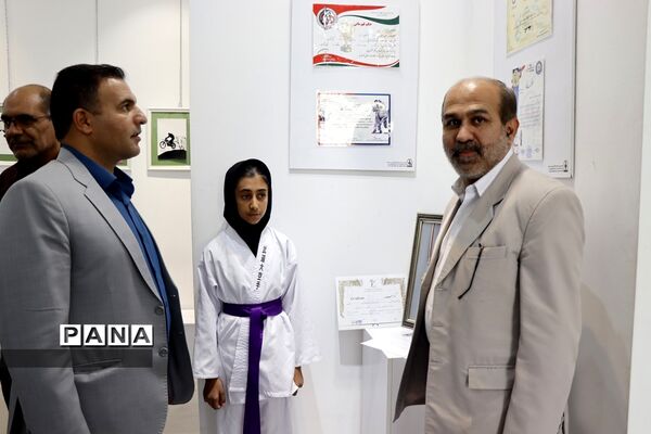برپایی نمایشگاه «هنر، خلاقیت، ورزش» در نگارخانه اداره‌کل آموزش و پرورش فارس