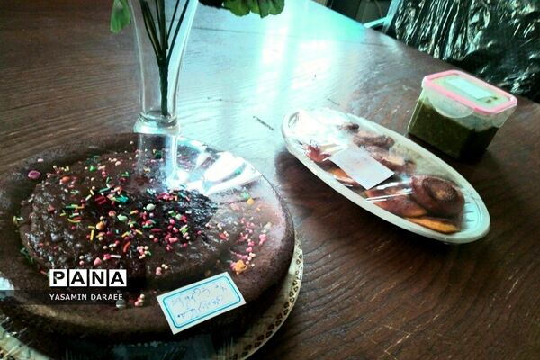 برگزاری جشنواره غذای سالم در دبیرستان امیر علاقه‌بند