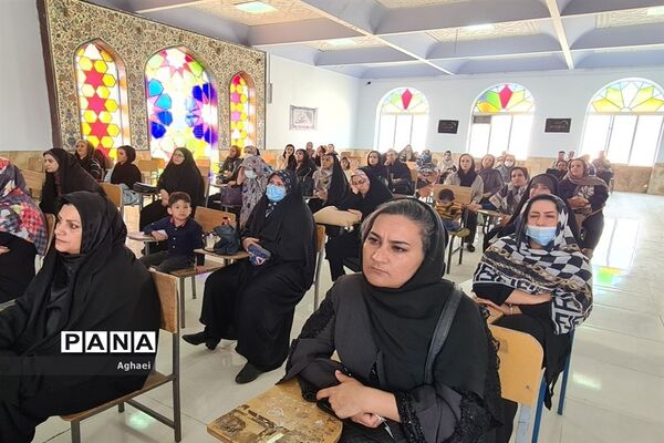 جلسه بهداشت روان در دبیرستان زینبیه