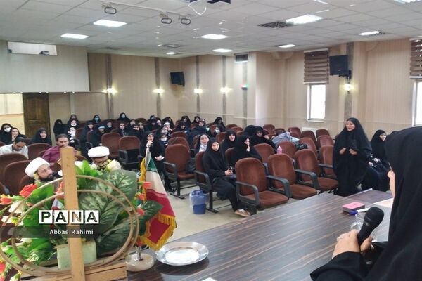 جلسه توجیهی مبلغان و مدیران مدارس مجری طرح امین در پاکدشت