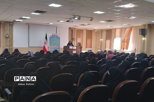 جلسه توجیهی مبلغان و مدیران مدارس مجری طرح امین در پاکدشت