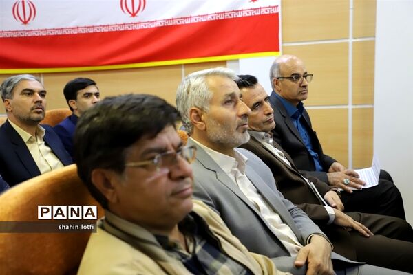 نشست اعضای شورای آموزش و پرورش استان کرمانشاه