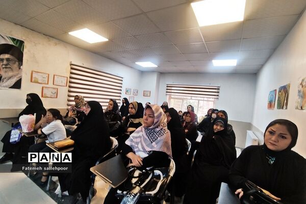 کارگاه نقش تغذیه به مناسبت هفته تربیت‌بدنی در شهرستان قرچک