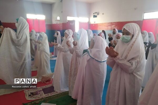 زنگ‌ نماز در دبستان شهید سجادیان رودهن