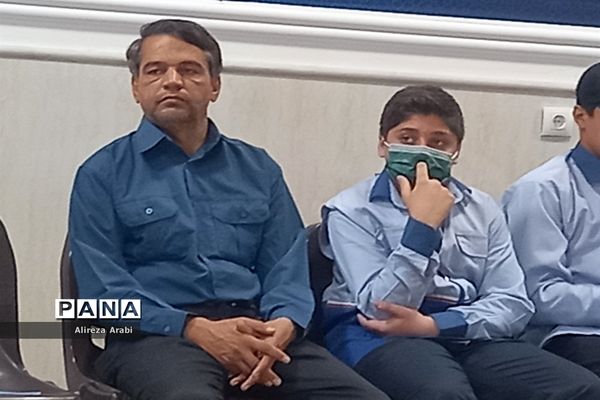 نشست هم‌اندیشی و پرسش و پاسخ تشکل‌های دانش‌آموزی در کاشمر