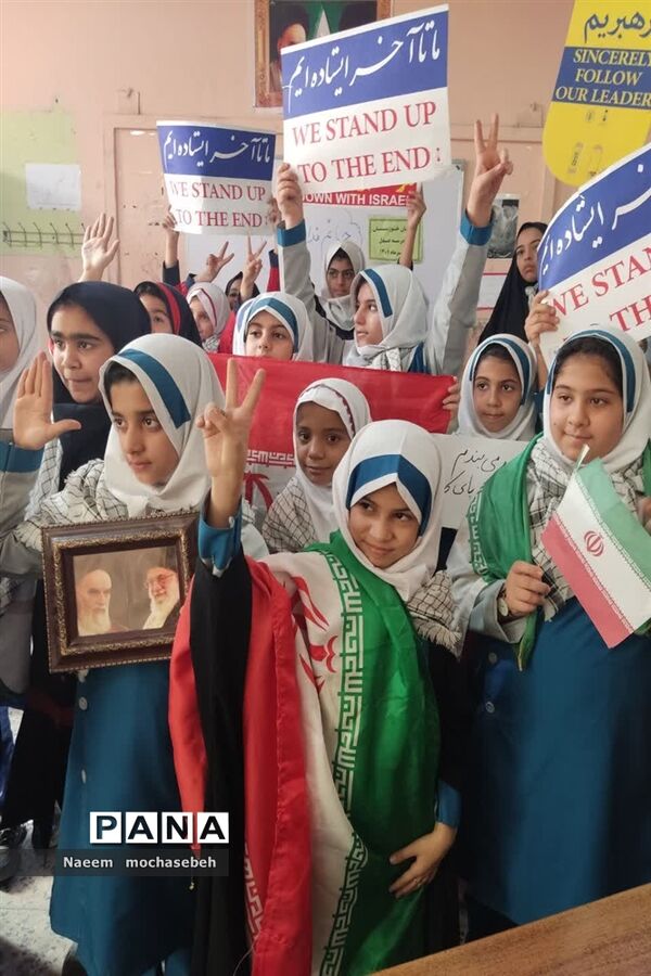 پویش لبیک یا خامنه‌ای در مدارس دخترانه شهرستان شادگان