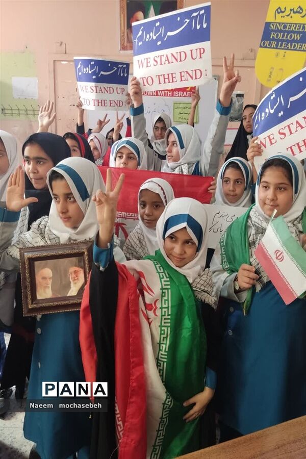 پویش لبیک یا خامنه‌ای در مدارس دخترانه شهرستان شادگان