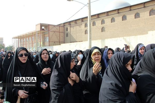 مراسم نمازجمعه و تشییع پیکرشهیدمدافع حرم باحضور استاندارتهران در اسلامشهر