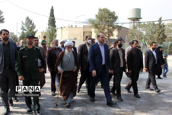 مراسم نمازجمعه و تشییع پیکرشهیدمدافع حرم باحضور استاندارتهران در اسلامشهر