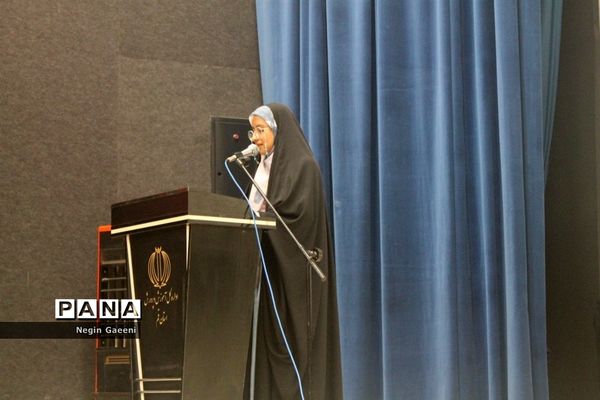 همایش تقدیر از دختران برگزیده جشنواره «فردا» در قم