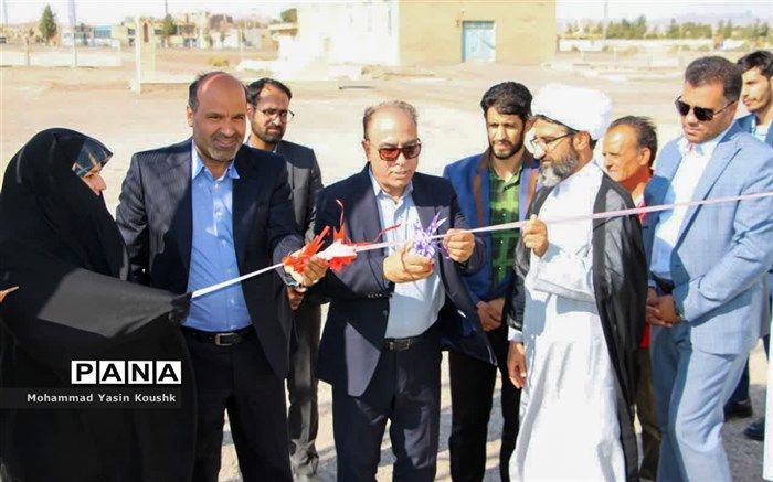 زمین چمن مصنوعی مجموعه ورزشی محمدیه نایین افتتاح شد