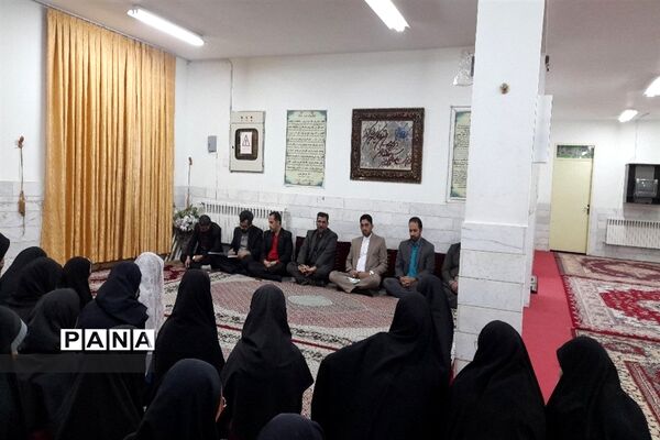 بازدید معاون آموزش متوسطه اداره‌کل آموزش و پرورش استان خراسان جنوبی از مدارس شبانه‌روزی شهر مود