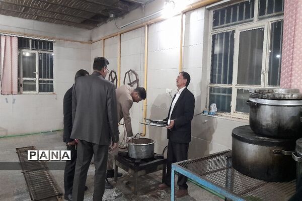 بازدید معاون آموزش متوسطه اداره‌کل آموزش و پرورش استان خراسان جنوبی از مدارس شبانه‌روزی شهر مود