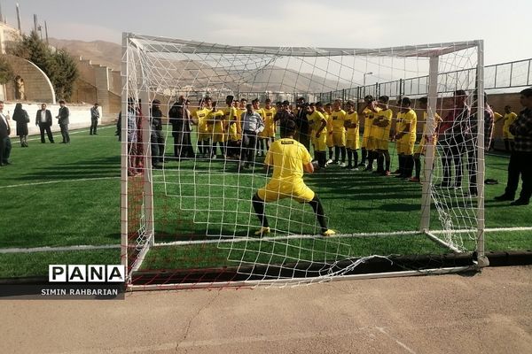 افتتاح زمین چمن دانش‌آموزی در شهرستان پردیس