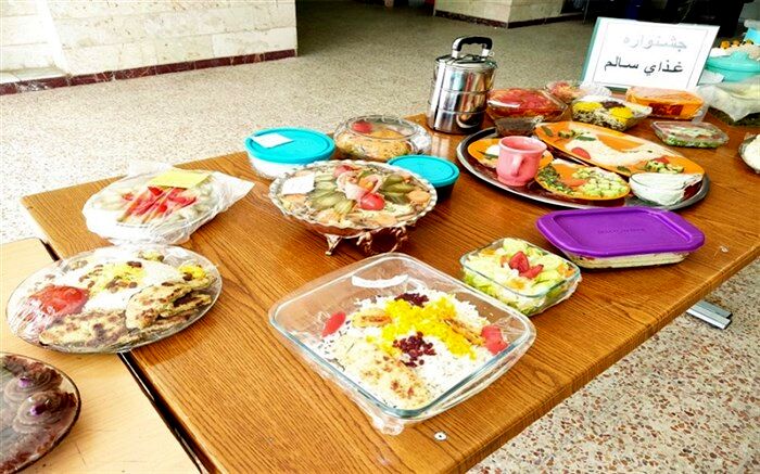 جشنواره غذای سالم در مدارس زرین‌آباد برگزار شد