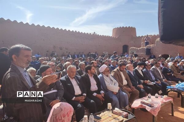 نخستین همایش «بازنمایی هویت روستایی» در شهرستان کاشان