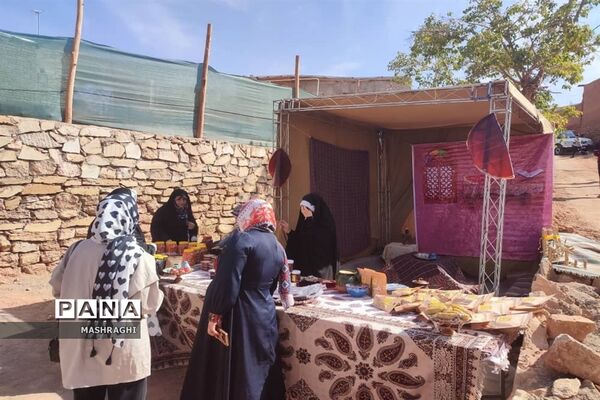 نخستین همایش «بازنمایی هویت روستایی» در شهرستان کاشان