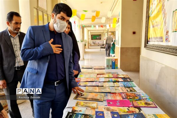برگزاری همایش مهربان ترین پدر در ناحیه یک شیراز