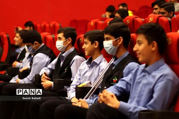 همایش تقدیر از برگزیدگان چهلمین جشنواره فرهنگی هنری «فردا»  در قم