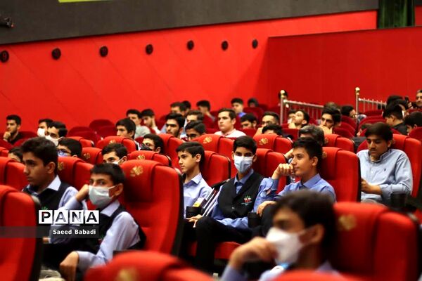 همایش تقدیر از برگزیدگان چهلمین جشنواره فرهنگی هنری «فردا»  در قم
