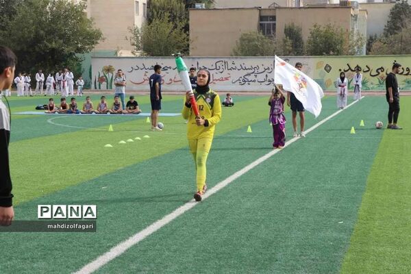 افتتاحیه چهلمین دوره مسابقات ورزشی درون مدرسه ای ناحیه دو شهرری