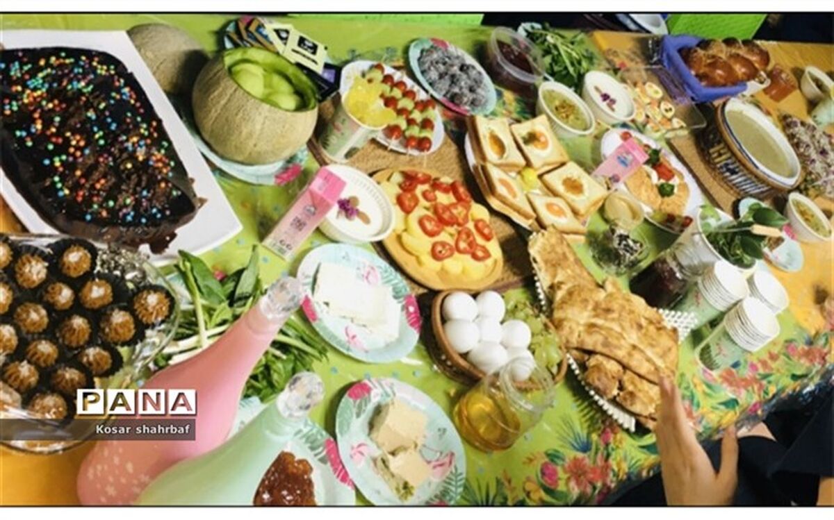 پهن شدن سفره صبحانه سالم در فرزانگان ۴