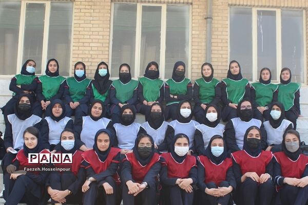 برگزاری مسابقات گروهی ورزشی در مدارس