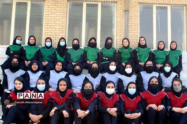 برگزاری مسابقات گروهی ورزشی در مدارس