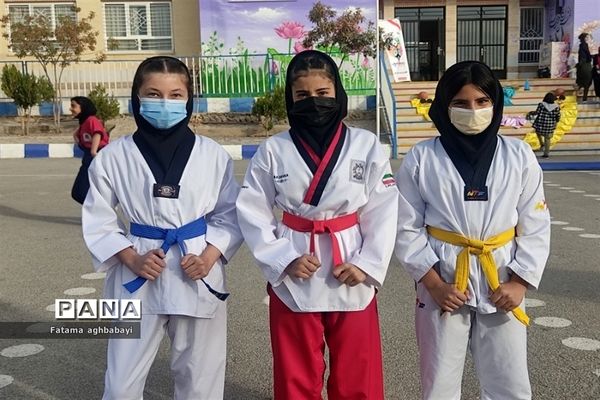 برگزاری المپیاد دانش‌آموزی در دبیرستان مرضیه