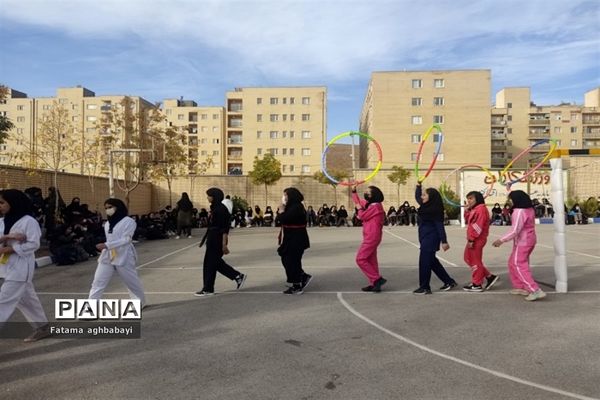 برگزاری المپیاد دانش‌آموزی در دبیرستان مرضیه